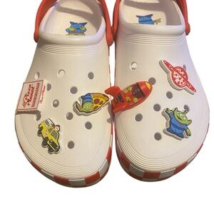 Crocs x Toy Story Pizza Planet Off-Court Clogs Limited Edition M sz 8 W sz 10